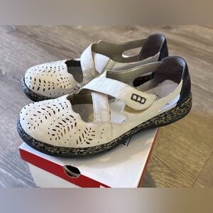 Rieker Daisy 75 Slip-On Women's Slip On EUC 60826-90 With Box EU 39